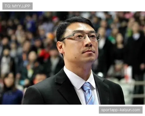 上海队主帅刘鹏专访：谈论年轻球员在漫长赛季中如何保持状态稳定性的课题